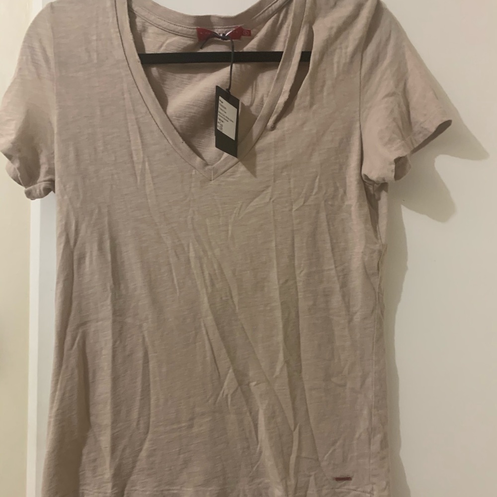 N:Philanthropy v neck  tshirt size S